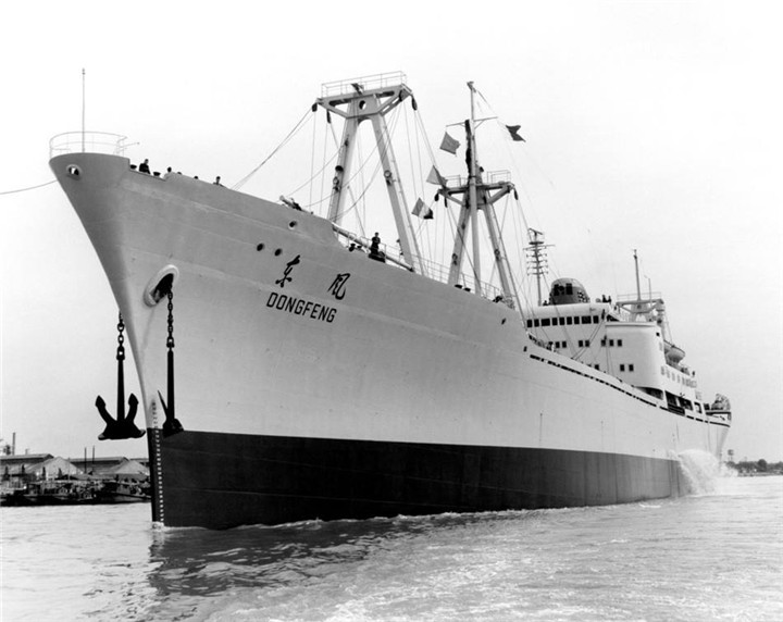 1965首艘万吨轮东风号.jpg